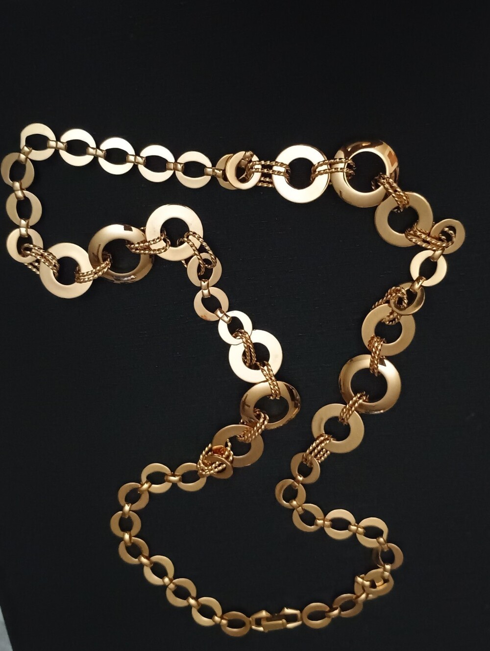 Vintage Crown Trifari Gold Circle-Link Women's Necklace